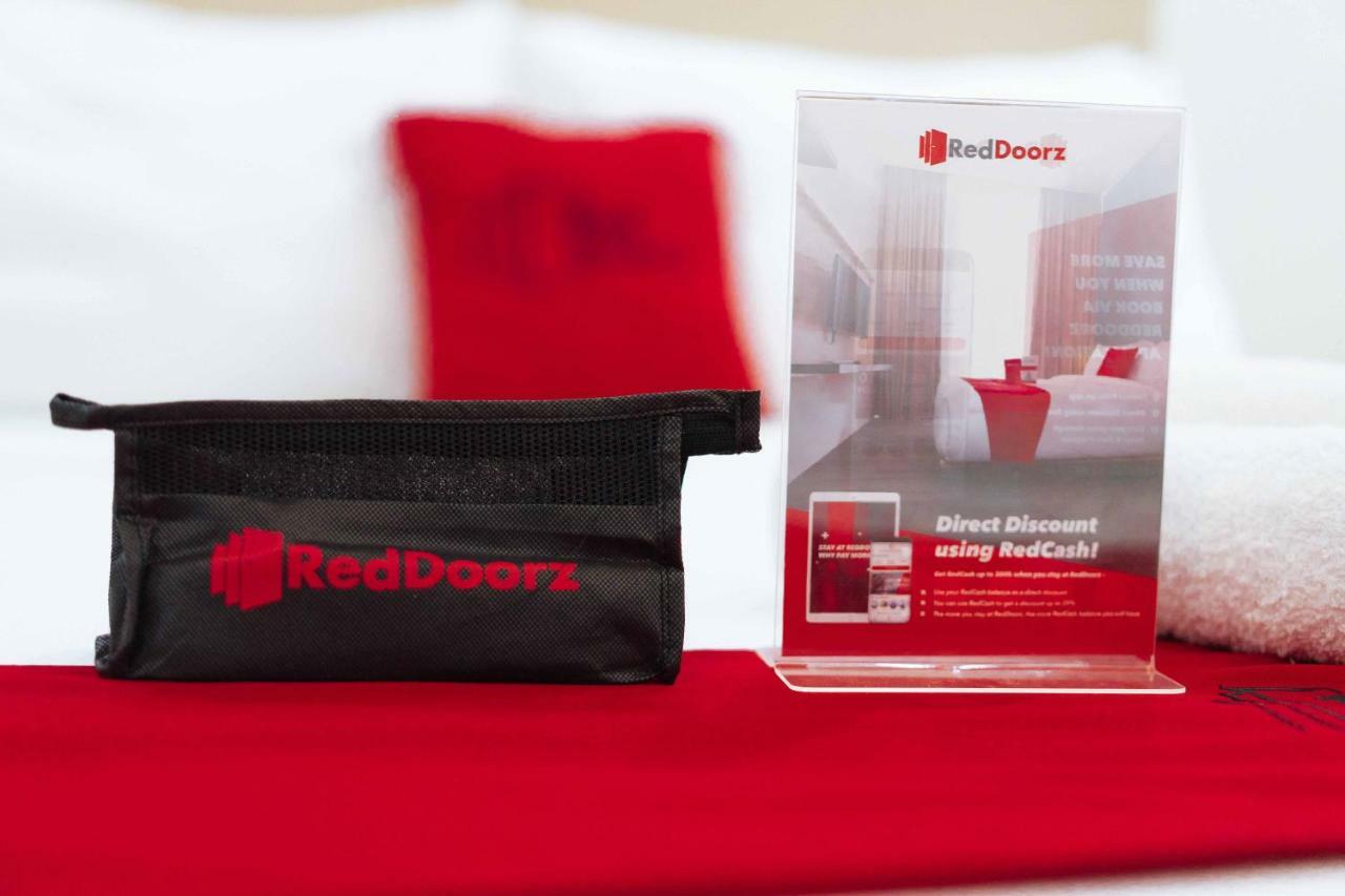 Reddoorz Plus Near Sm Lanang Davao Ngoại thất bức ảnh